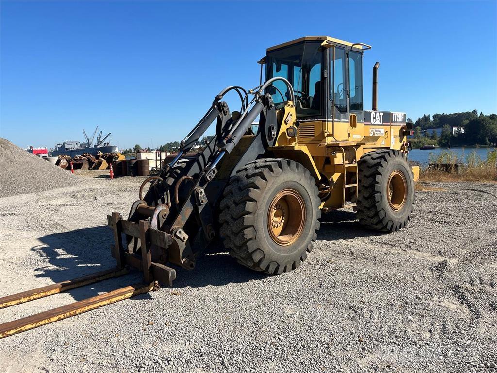CAT IT28F Radlader
