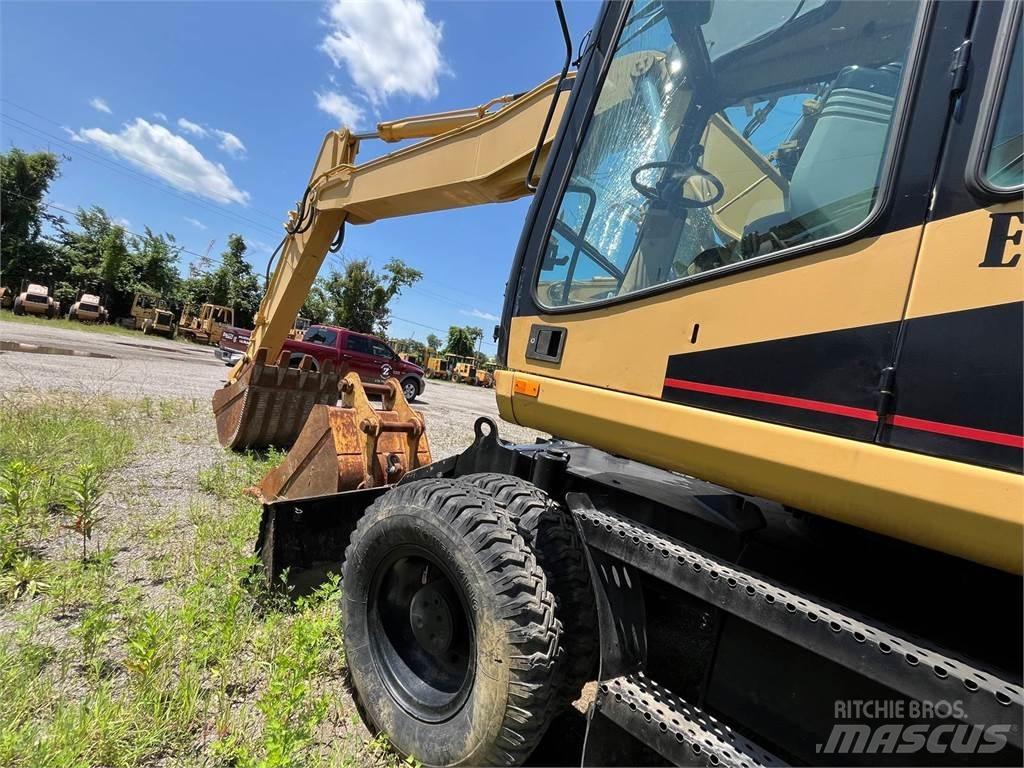 CAT M318 Mobilbagger