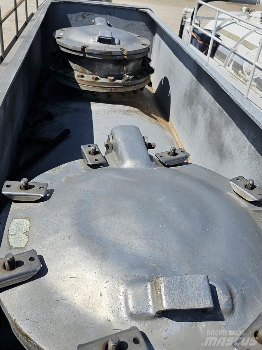  Comptank Tankanhänger