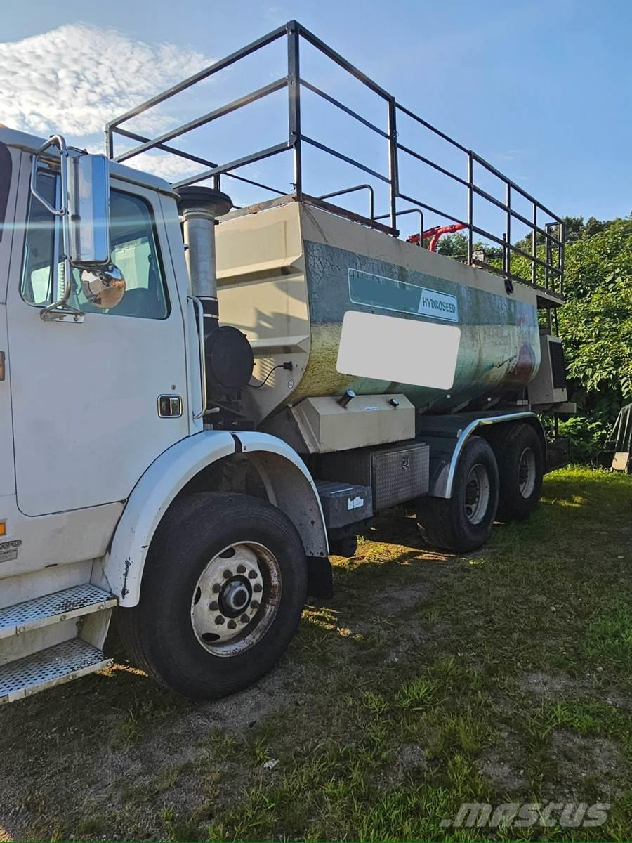 Finn T330 Futterverteilwagen