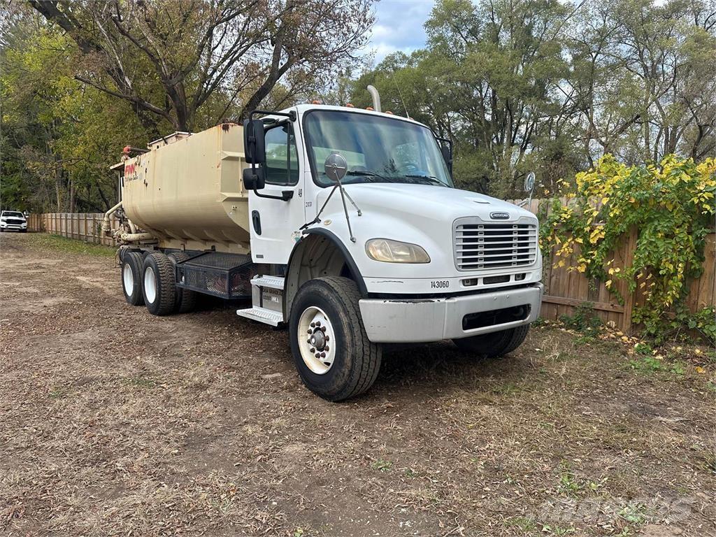 Finn T330 Futterverteilwagen