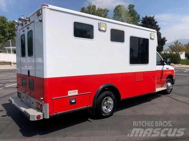 Ford E-450 Krankenwagen