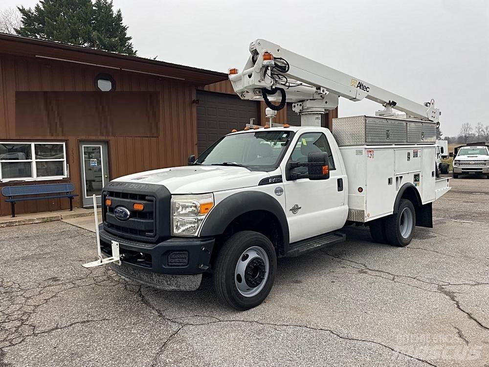 Ford F-450 LKW-Arbeitsbühnen