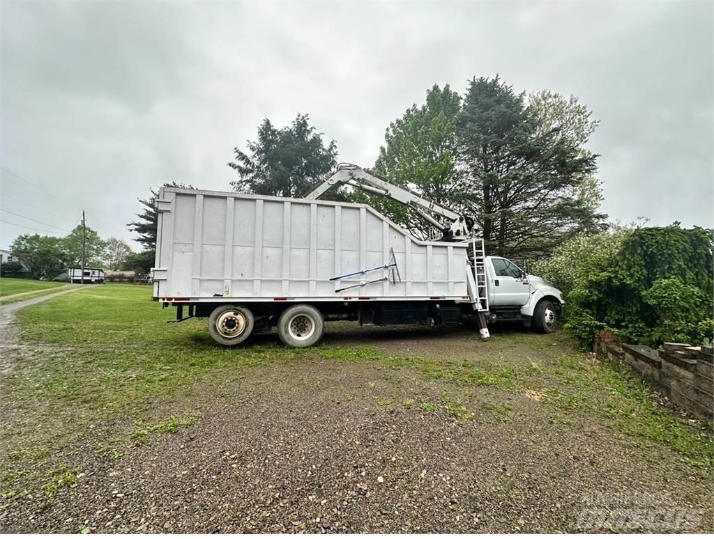 Ford F-750 Kranwagen