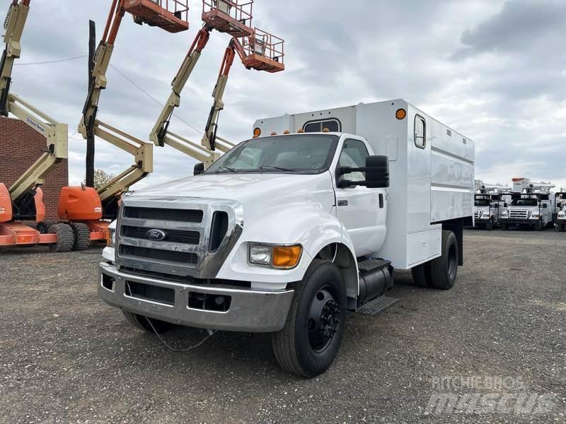Ford F-750 Kleinholztransporter