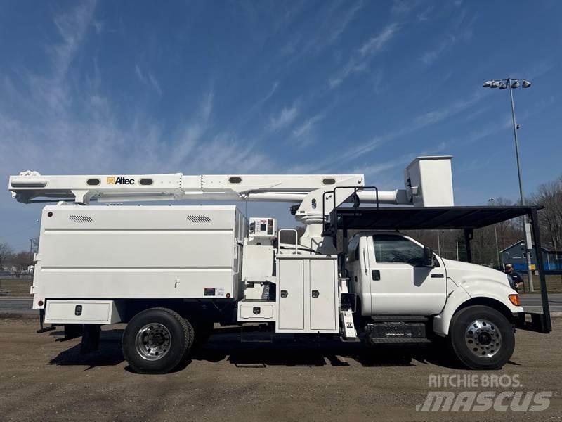 Ford F-750 LKW-Arbeitsbühnen