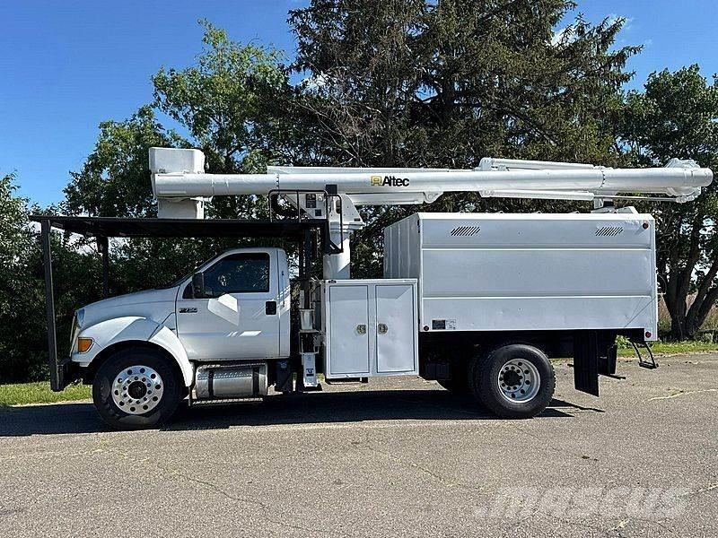 Ford F-750 LKW-Arbeitsbühnen