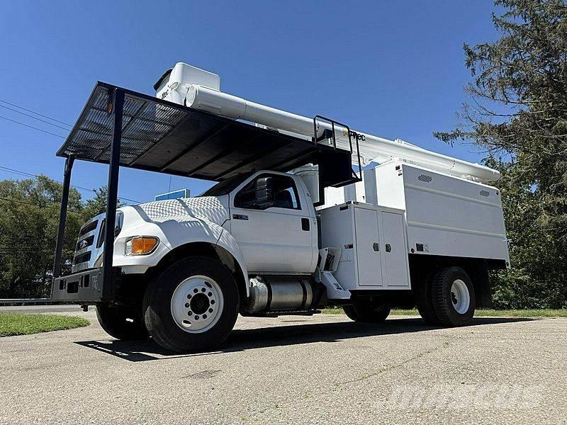 Ford F-750 LKW-Arbeitsbühnen