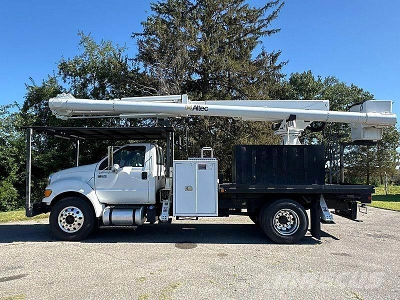 Ford F-750 LKW-Arbeitsbühnen