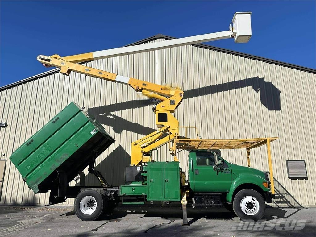 Ford F-750 LKW-Arbeitsbühnen