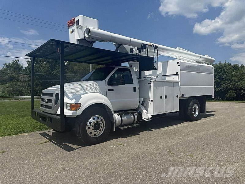 Ford F-750 LKW-Arbeitsbühnen