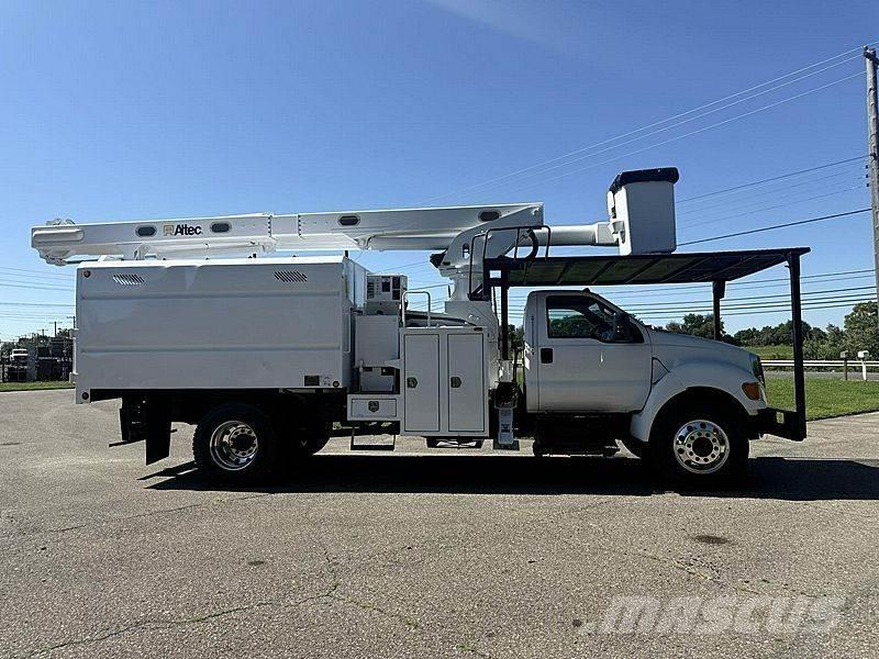 Ford F-750 LKW-Arbeitsbühnen