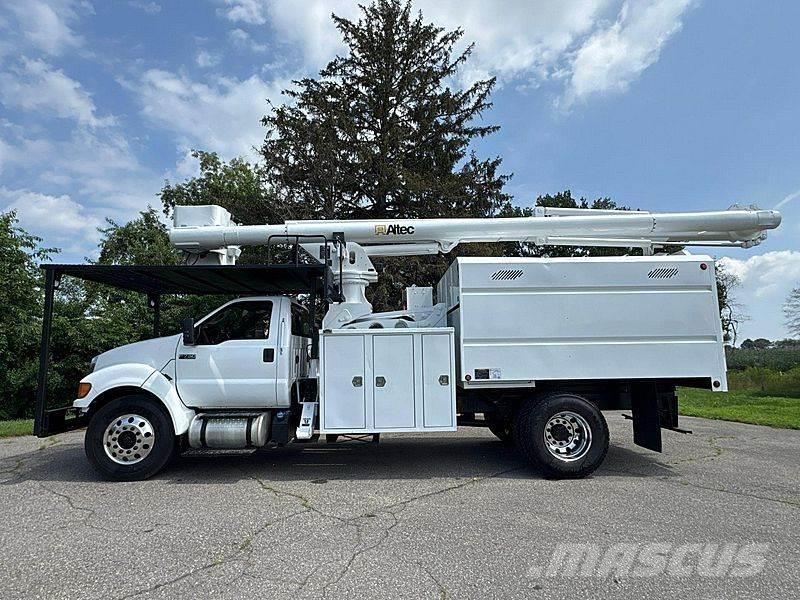 Ford F-750 LKW-Arbeitsbühnen