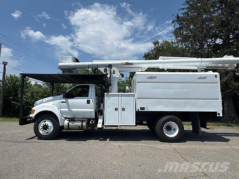 Ford F-750 LKW-Arbeitsbühnen