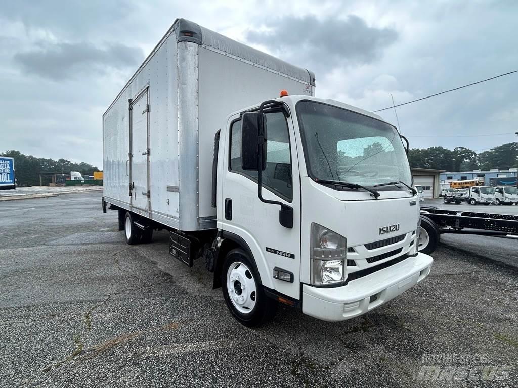Isuzu NRR Sattelzugmaschinen