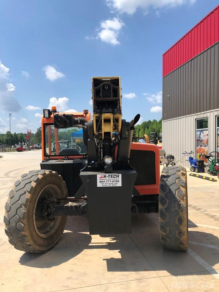 JLG G6-42A Teleskopbühnen