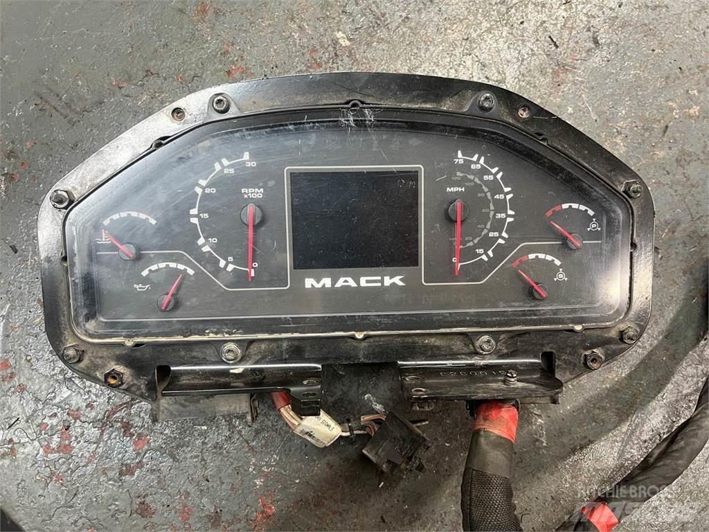 Mack LE612 Transport Sonstige