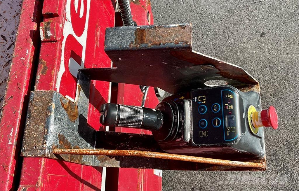 MEC 1930SE Scheren-Arbeitsbühnen