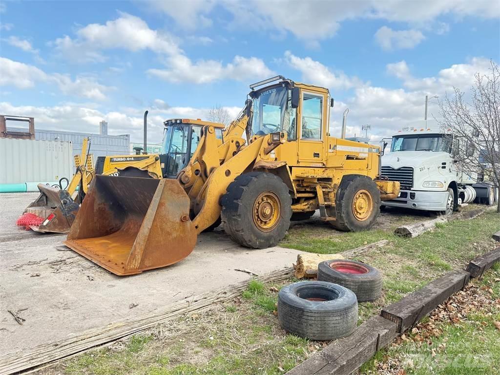 Volvo L90D Radlader