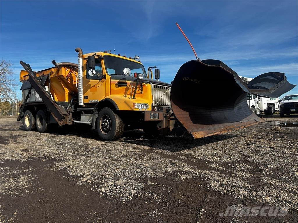 Volvo VHD Schneeschilde und -pflüge