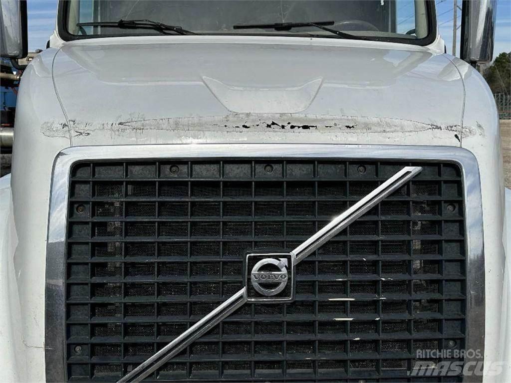 Volvo VNL Transport Sonstige