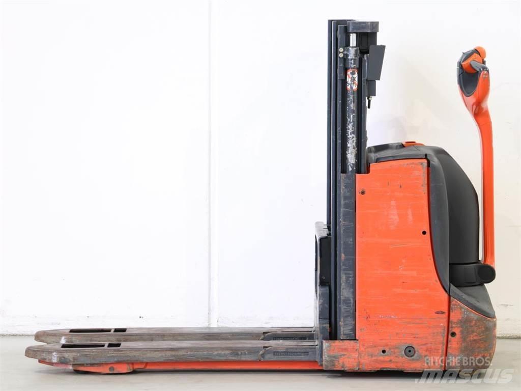 Linde D06/1160 Deichselstapler