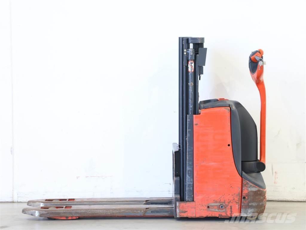 Linde D06/1160 Deichselstapler