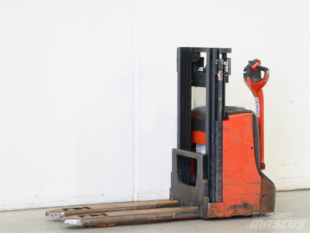 Linde D06/1160-00 Deichselstapler
