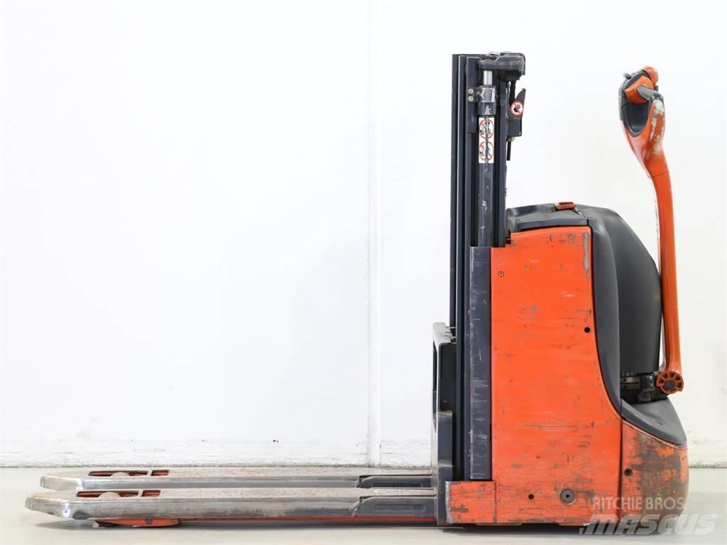 Linde D06/1160-00 Deichselstapler