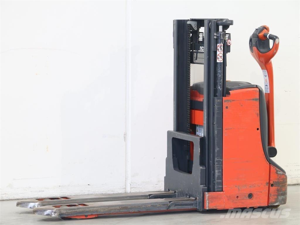 Linde D08/1160-00 Deichselstapler