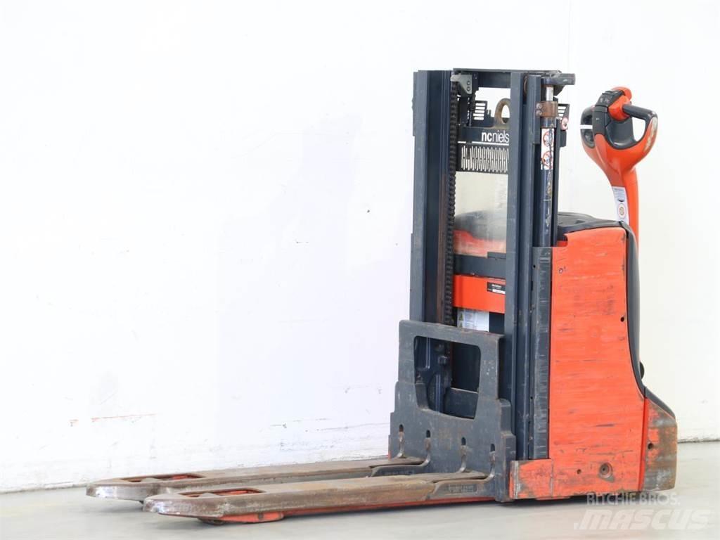 Linde D08/1160-01 Deichselstapler