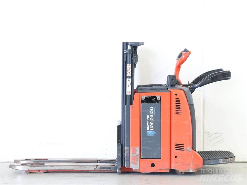 Linde D12HPAP/133-00 Deichselstapler