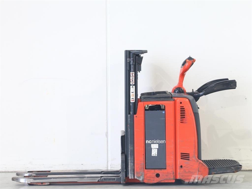 Linde D12HPAP/133-00 Deichselstapler