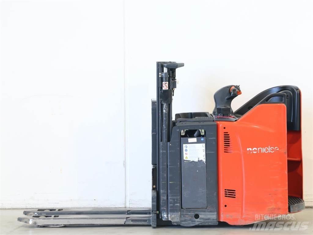 Linde D12SP/133-00 Deichselstapler