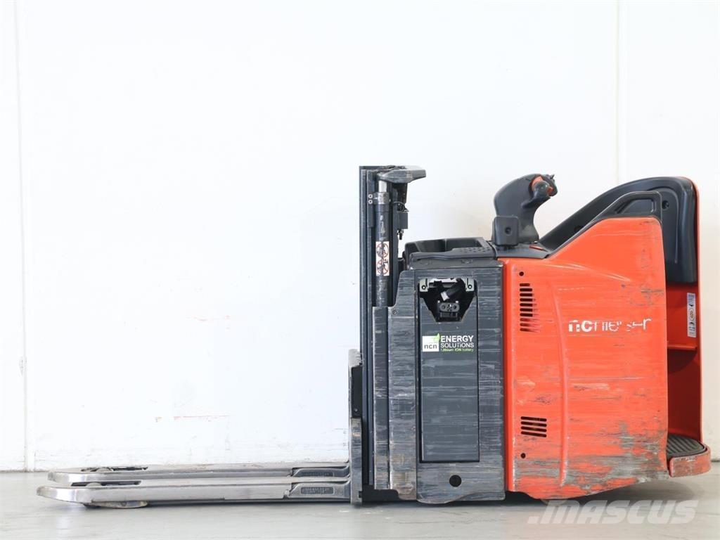 Linde D12SP/133-01 Deichselstapler