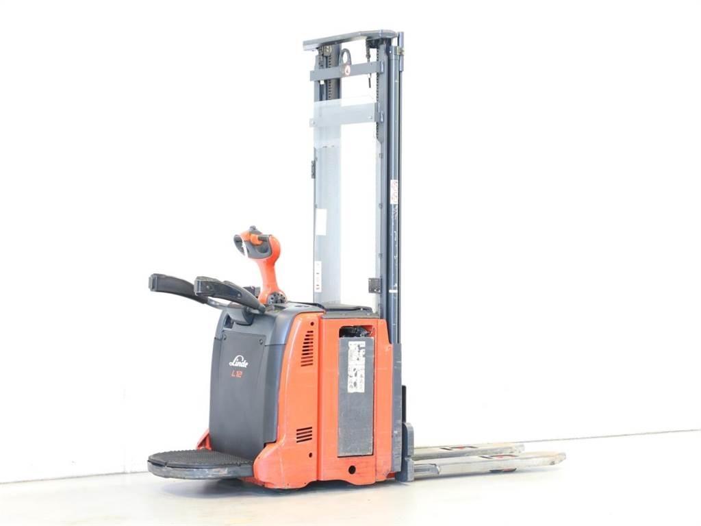 Linde L12AP/133-00 Deichselstapler