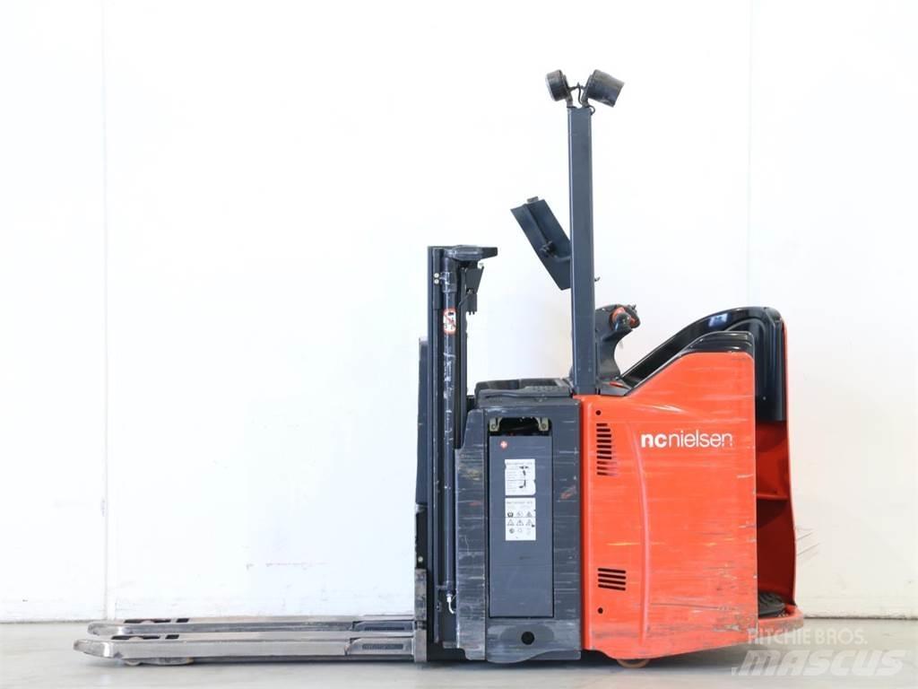 Linde L12LSP/133 Deichselstapler