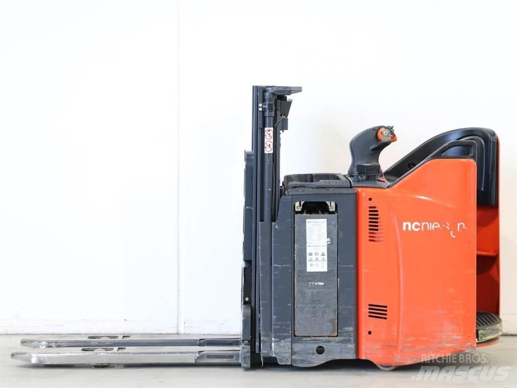 Linde L12SP/133-00 Deichselstapler