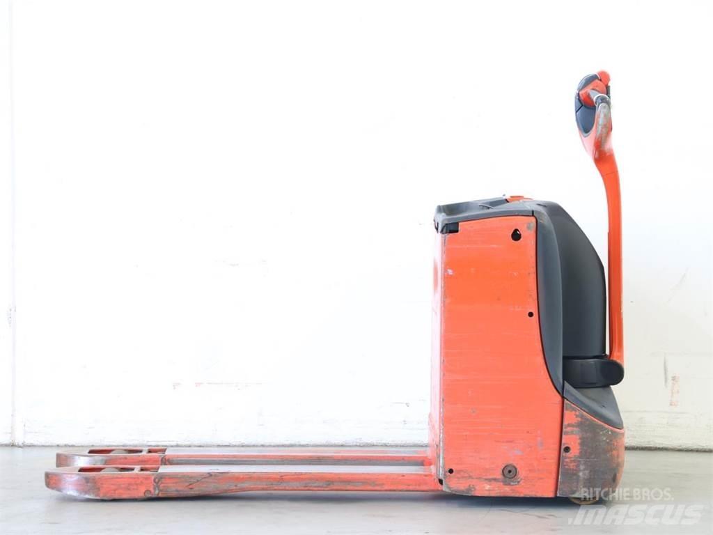Linde T16/1152-00 Deichselstapler