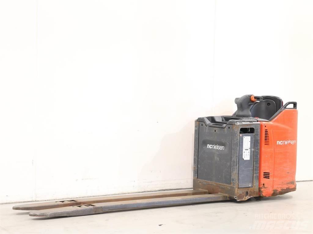 Linde T20SP/131 Deichselstapler