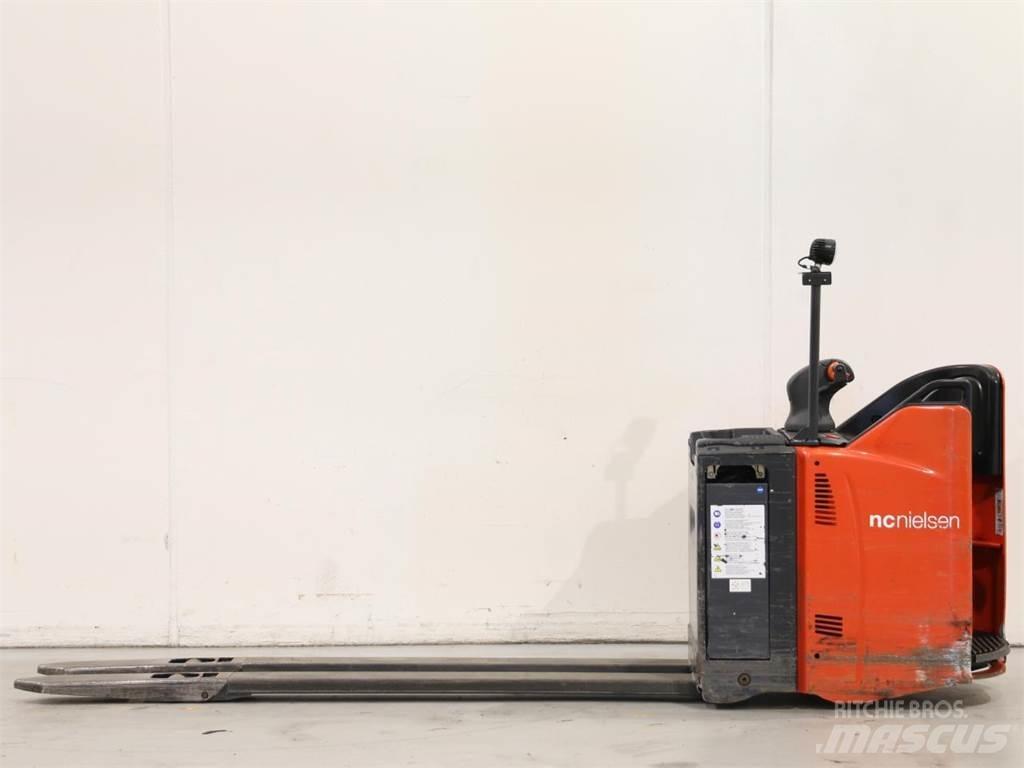 Linde T20SP/131-07 Deichselstapler