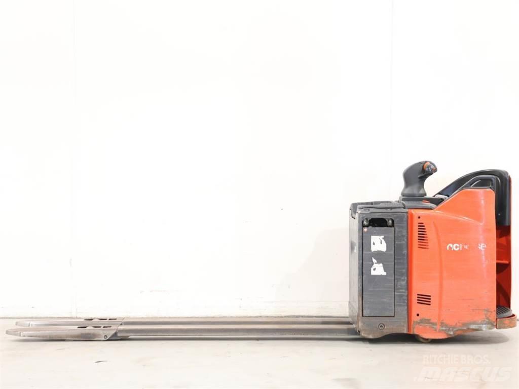 Linde T25SP/131-08 Deichselstapler