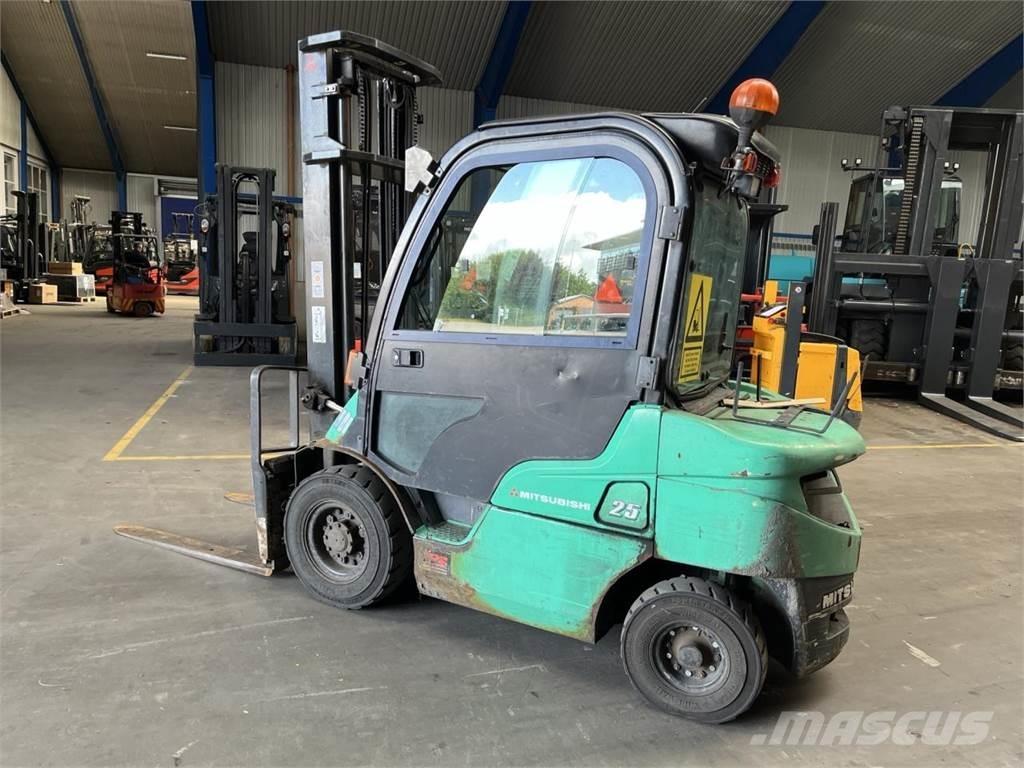 Mitsubishi FD25N Dieselstapler