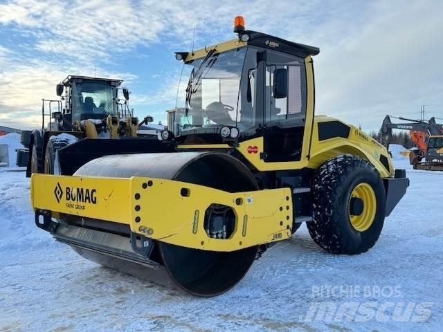 Bomag BW 213D-5 Sonstige Baumaschinen