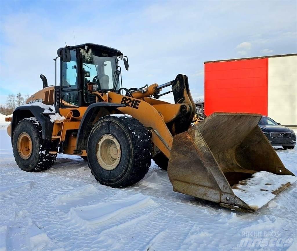 CASE 821E Radlader