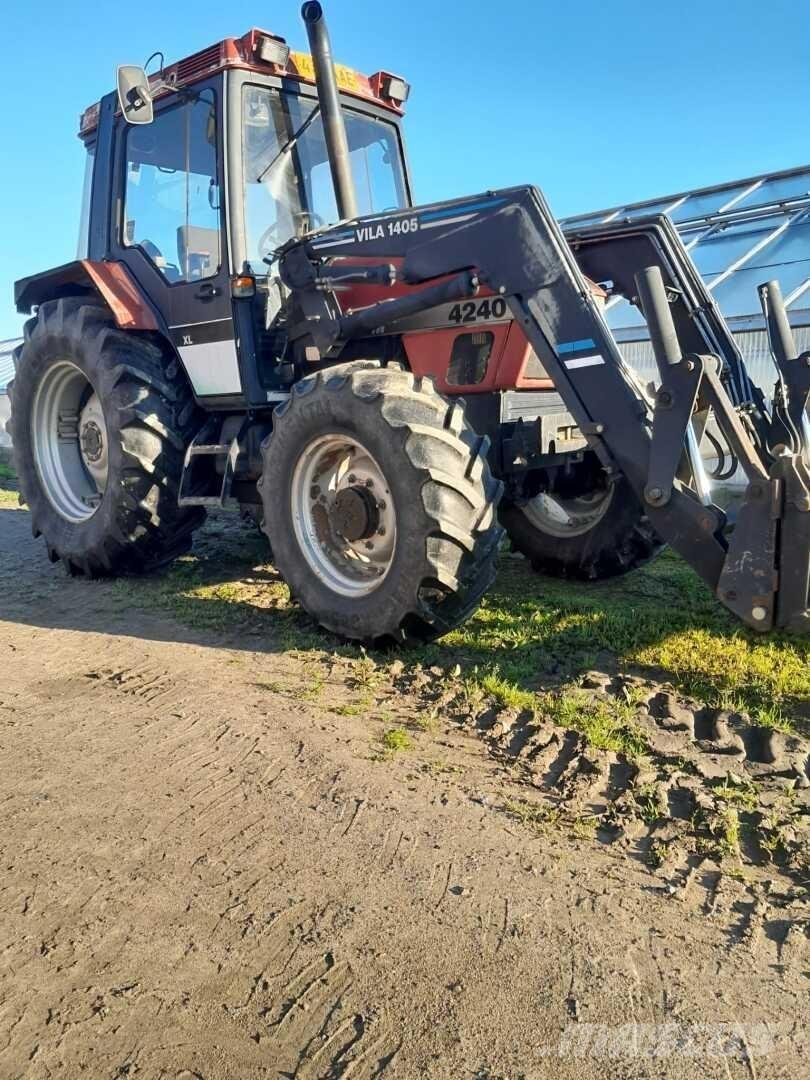 Case IH 4240 Traktoren
