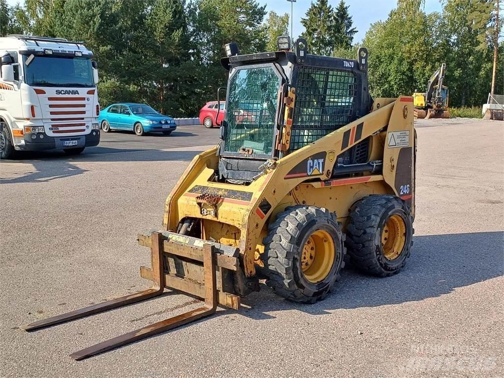 CAT 246 Kompaktlader