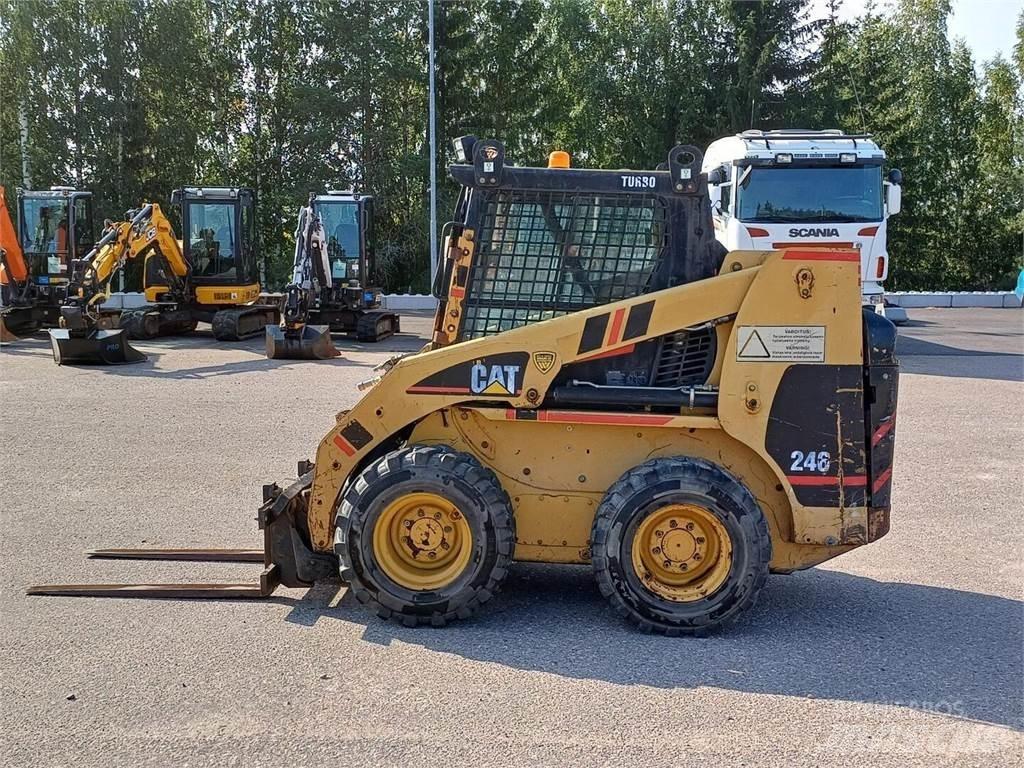 CAT 246 Kompaktlader