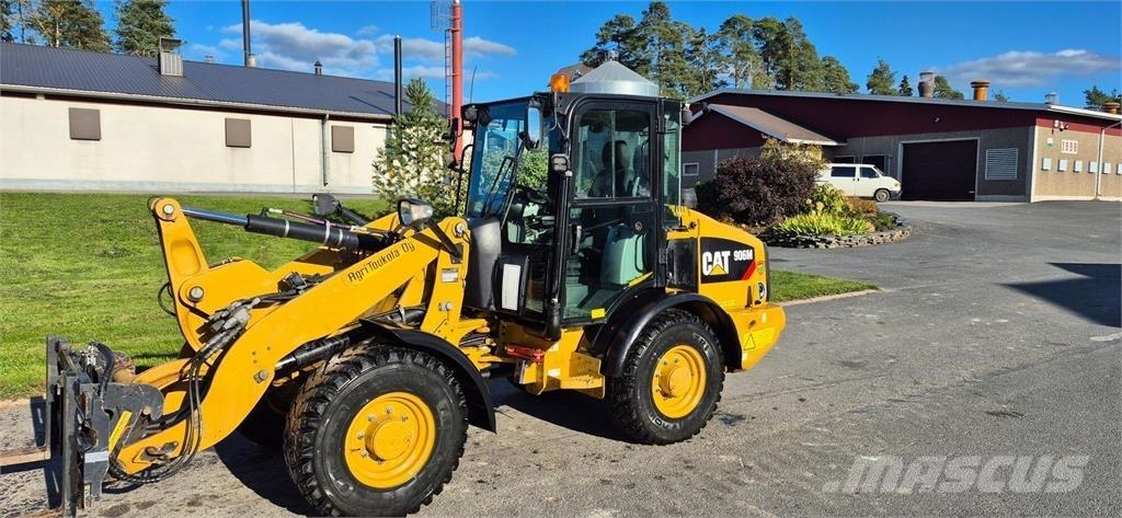 CAT 906M Radlader