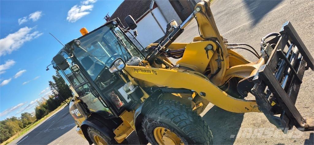 CAT 906M Radlader